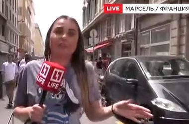 Английские фанаты напали на журналистку росТВ и облили ее пивом (видео)
