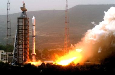 Китай успешно испытал космическую ракету "Чанчжэн-7"