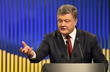 Обострение на Донбассе, детали о Савченко и кумовья во власти: что рассказал Порошенко