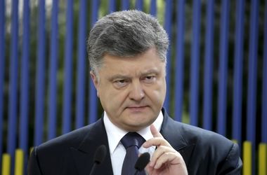 Порошенко рассказал, что делает Медведчук в Контактной группе