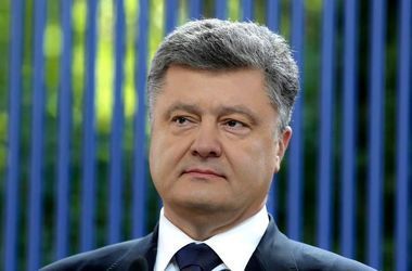 Порошенко заявляет о начале обсуждения перспективы развертывания полицейской миссии ОБСЕ на Донбассе
