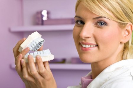 Ортопед стоматолог: кто это и что лечит?