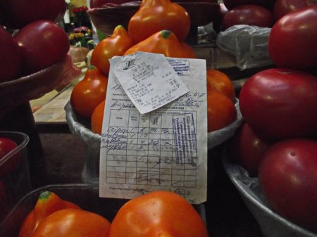 Осторожно, нитраты: насколько опасны овощи с киевских рынков и переходов