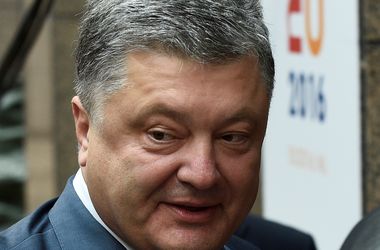 Вопрос о предоставлении ЕС макрофинансовой помощи Украине решится в ближайшее время – Порошенко