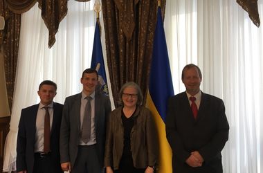 Австрия предложила помочь вернуть активы режима Януковича в Украину