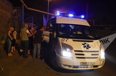 Число пострадавших после разгона демонстрации в Ереване выросло до 60