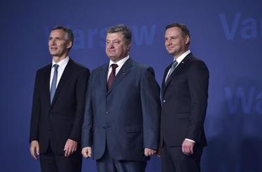 "День Украины" на саммите НАТО: Порошенко выступит и встретится с Обамой