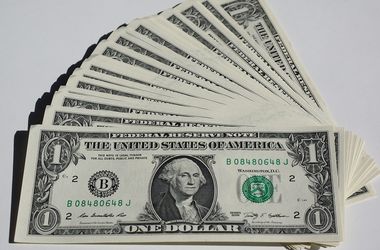 Эксперты объяснили, как изменится курс доллара в Украине