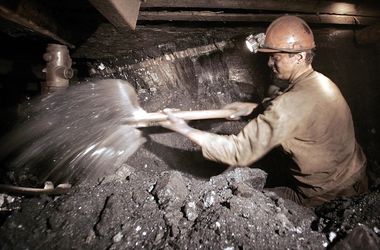 Кабмин нашел деньги на зарплаты шахтерам