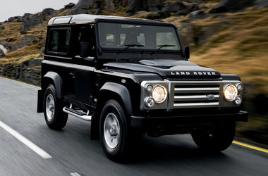 Миллиардер возродит легендарный внедорожник Land Rover Defender
