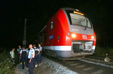 Нападение с топором на пассажиров поезда в Германии: все подробности