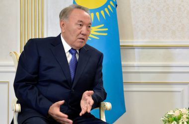 Назарбаев прокомментировал кровавые события в столице Казахстана