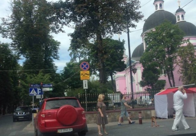 ФОТОФАКТ. Украинский нардеп стал новым "героем парковки"