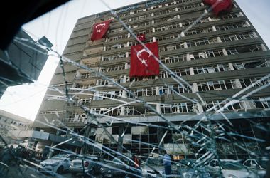 Турецких преподавателей не выпускают из страны после переворота