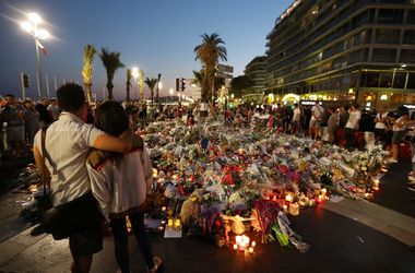 У террориста, убившего в Ницце 84 человека, было пять соучастников