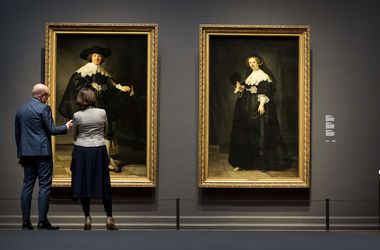 В британских музеях картины на миллионы фунтов заменили подделками