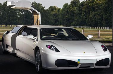 В Италии засветился поддельный лимузин Ferrari с украинской "пропиской"