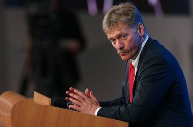 В Кремле отказались ответить на обвинения штаба Клинтон в адрес российских спецслужб