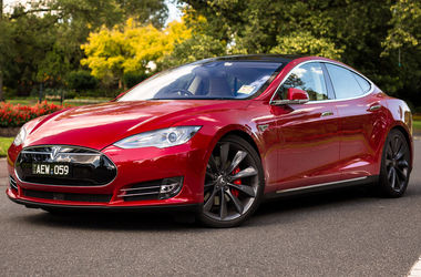 В США расследуют гибель водителя автомобиля Tesla, который ехал в режиме автопилота