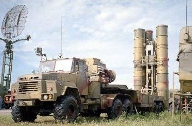Оккупанты завезли в Крым ракетную систему С-400 