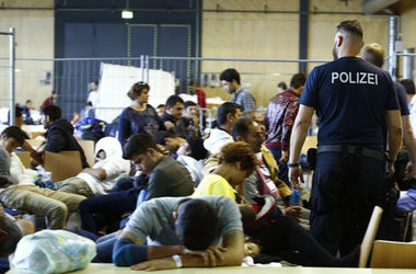 Приюты для беженцев в Германии с начала года атаковали почти 700 раз