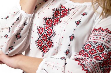 Спрос на украинские вышиванки растет из года в год: почем патриотическая мода