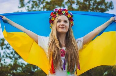 "Такого даже в Новый год не было": ночные соцсети празднуют День независимости Украины (видео)