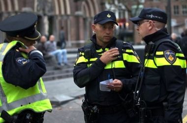 В Нидерландах полиция подстрелила неадекватного мужчину с ножом