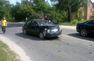 Во Львове пьяный лихач сбил полицейского и, пытаясь скрыться, устроил ДТП