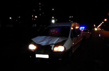 ДТП в Хмельницком: водитель проигнорировал красный свет и на скорости сбил женщину