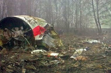 Лидер польской оппозиции счел выводы по авиакатастрофе под Смоленском спектаклем