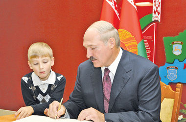 Лукашенко заявил, что не хочет, чтобы его сын Николай был президентом Беларуси
