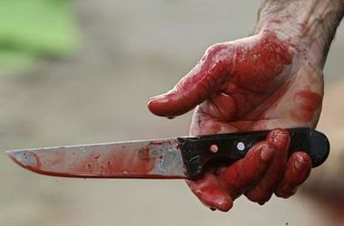 После попытки самоубийства ножом в живот мужчина поехал в гости к родственникам в Харьков