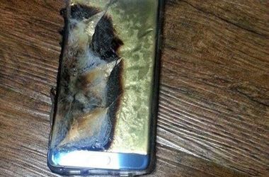 Samsung из-за взрывов прекратил поставки новых смартфонов