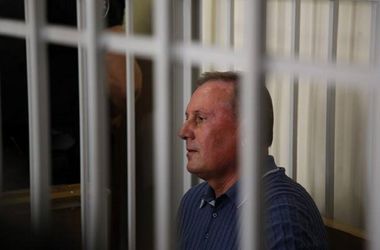 Суд продлил арест Ефремову до 24 ноября