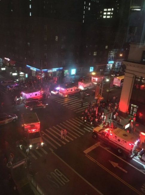 Мощный взрыв прогремел в Нью-Йорке, есть пострадавшие