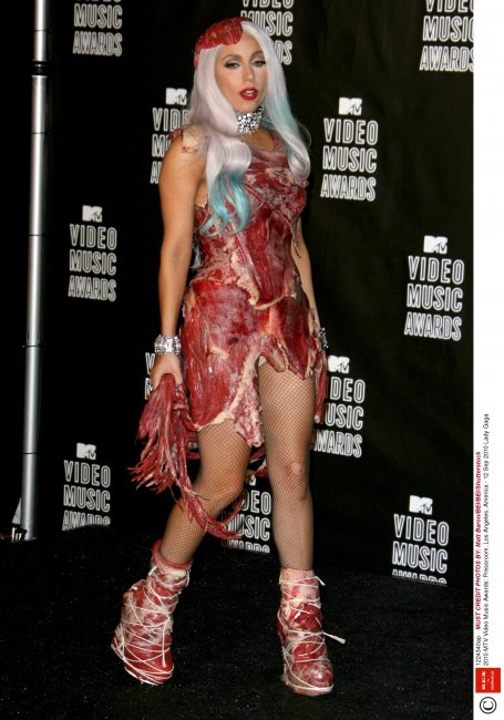 Мясное платье Леди Гага можно попробовать в ресторане (фото)
