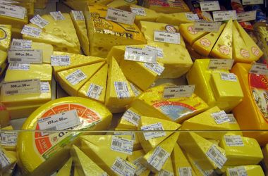 Украина резко сократила экспорт сыров из-за потери рынка России