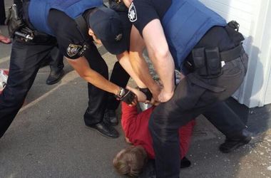 Задержанных полицией у здания телеканала "Интер" отпустили